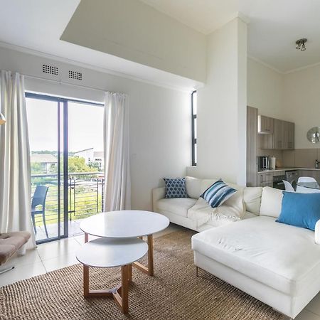 Modern Apartment In A Secure Golf Estate.Wifi Roodepoort Luaran gambar